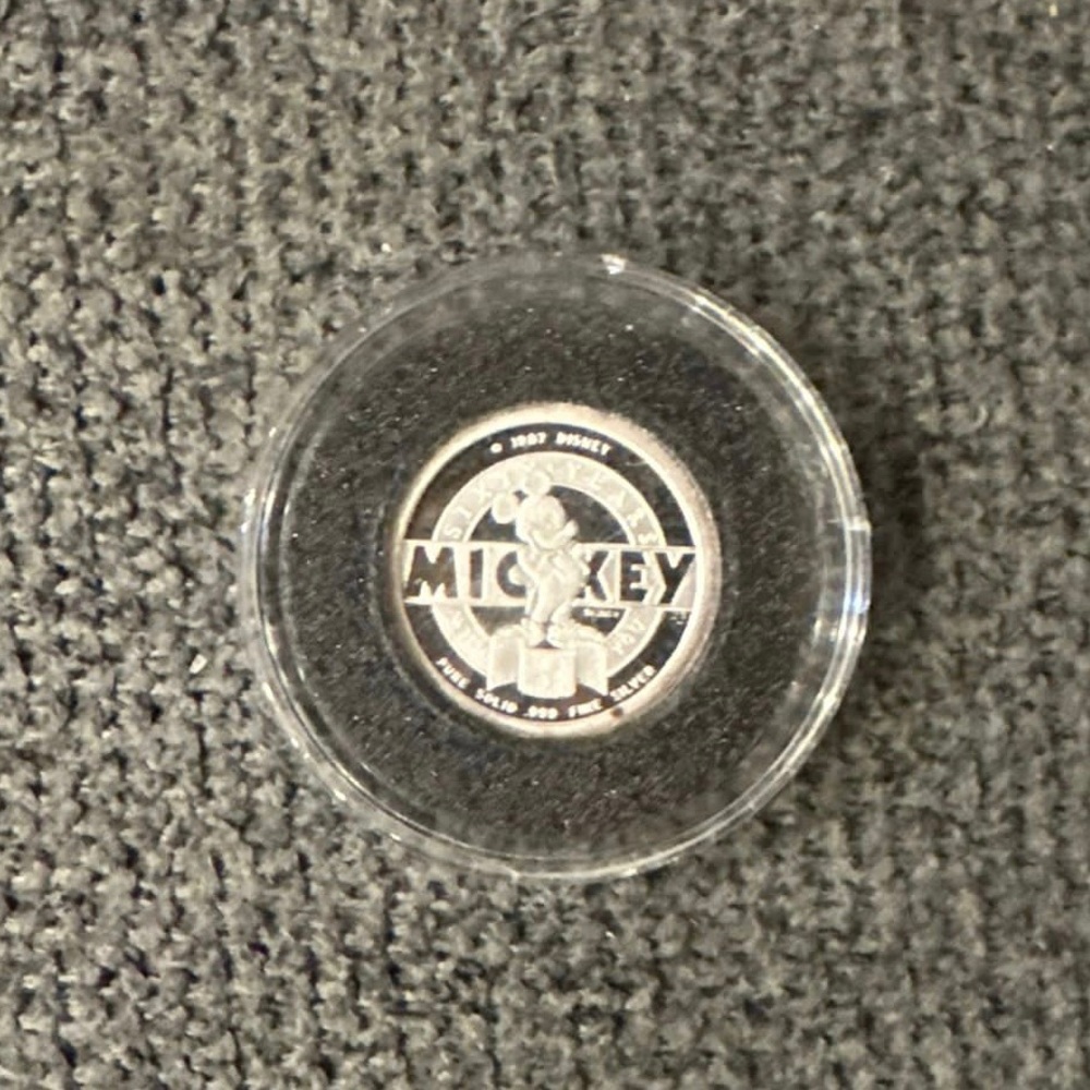 Disneys 60th Anniversary .999 Pure Solid silver, Mickey Mouse’s Coin
